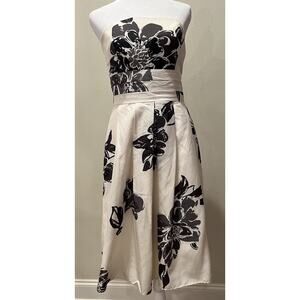 Ann Taylor-Black & White Strapless Floral Cocktail Dress | Size 6